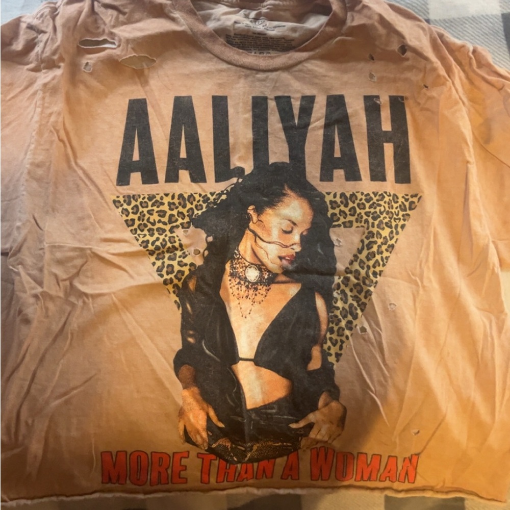 Aaliyah Graphic Tee